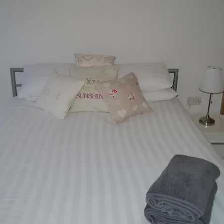 Queen Square Apartment